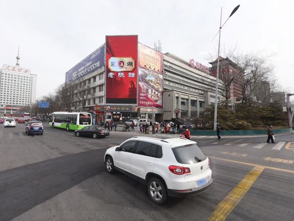 太原迎澤大街五一廣場室外全彩led顯示（shì）屏