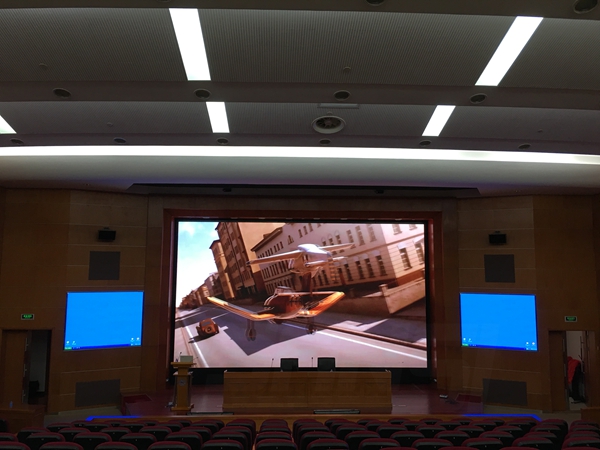 上海新華醫院室內（nèi）LED顯示屏