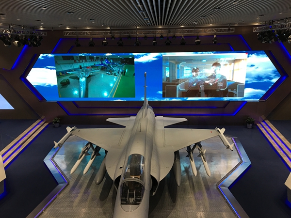 北京中（zhōng）航技術學院室內全彩LED顯示屏（píng）