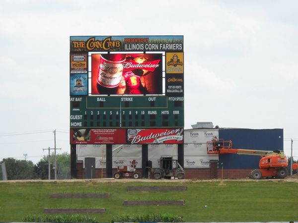 美（měi）國伊利諾伊（yī）大學體育場室內（nèi）led全彩屏