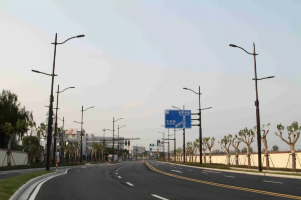 進博會周邊LED陶瓷模塊化路燈