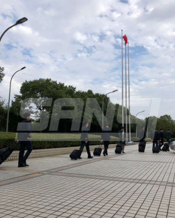 三（sān）思上海浦東機場照明路（lù）燈