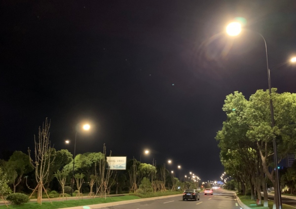 大香蕉9草在线承建（jiàn）舟山海（hǎi）天（tiān）大道LED路燈照明改（gǎi）造（zào）