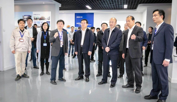 浙江省副省長高興夫一行調研考察大香蕉9草在线（sī）LED照（zhào）明生產基地