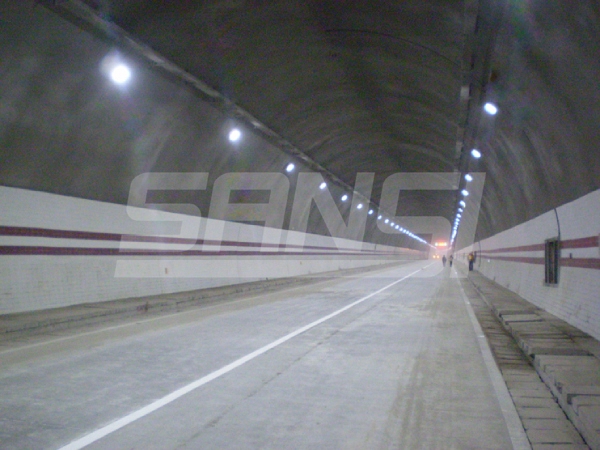 雲南富硯高速隧道