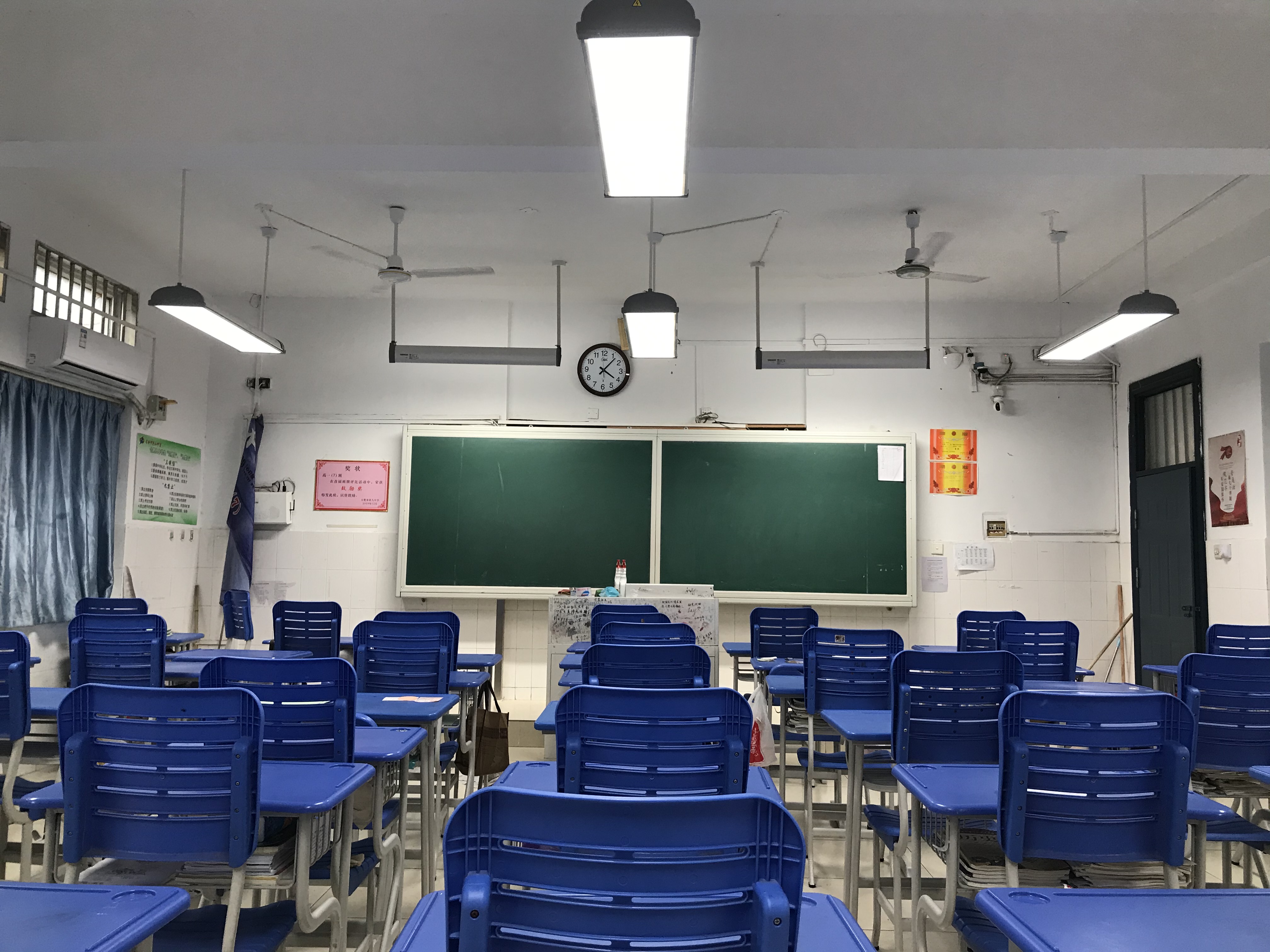 莘鬆中學教育照明案例