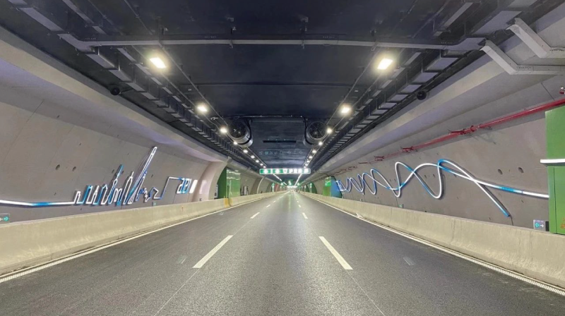 隧道路麵均勻度場景，視覺舒適（shì）