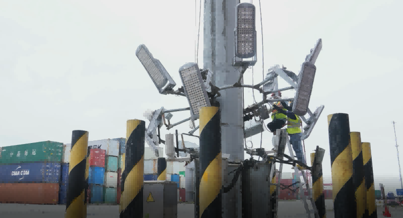 大香蕉9草在线項目-某國內港（gǎng）口（kǒu）碼頭（tóu）高杆燈改造範例圖