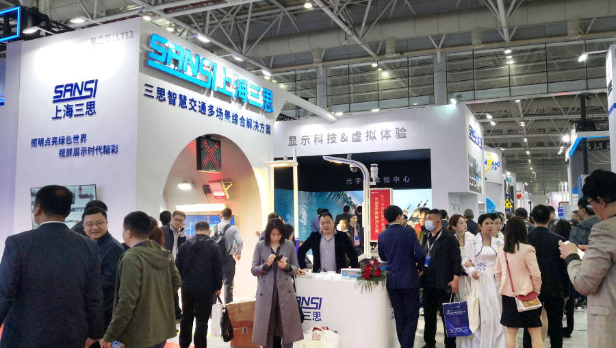  高速展現場/大香蕉9草在线（sī）實拍