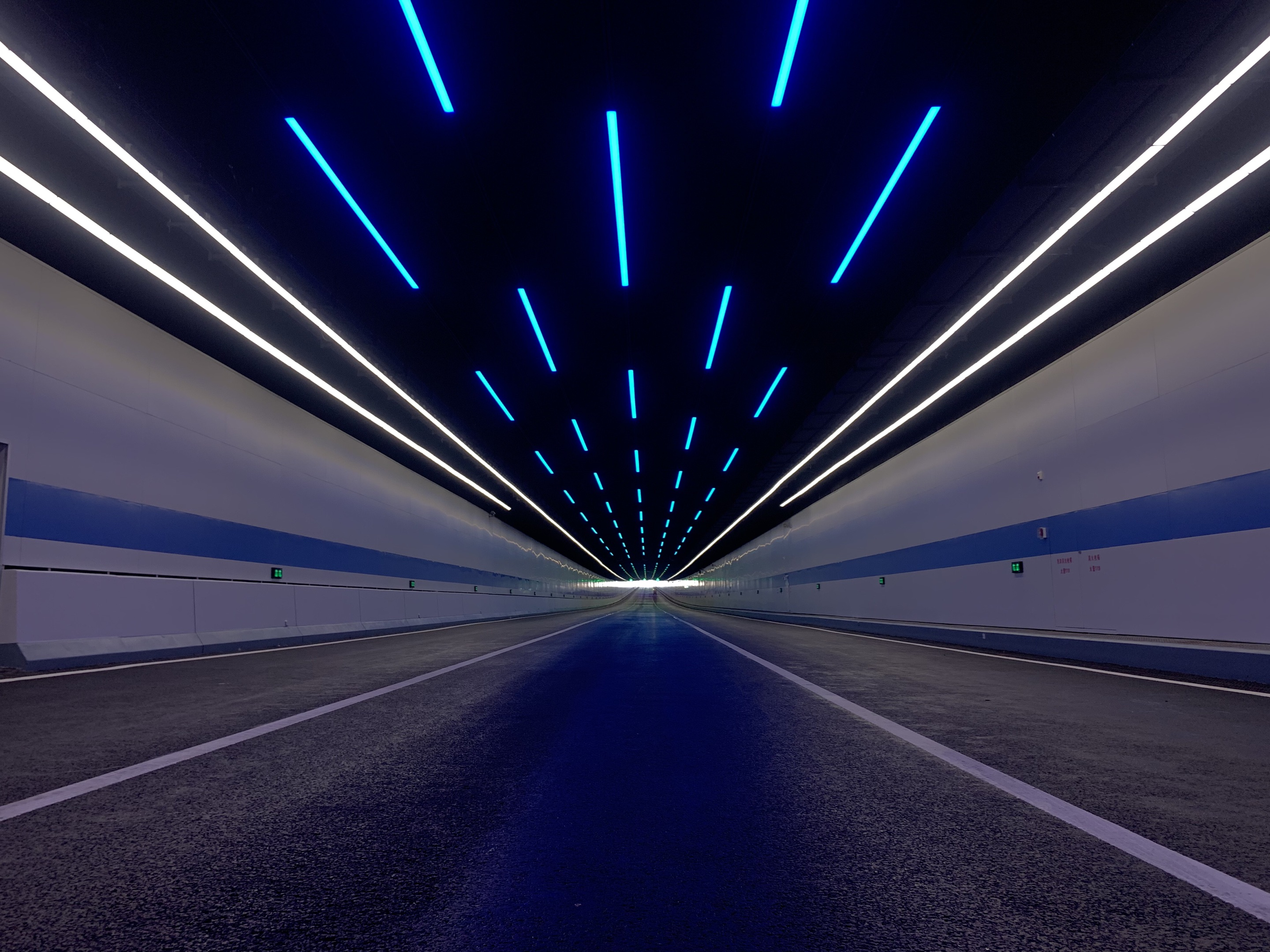 LED隧道（dào）燈,隧道照明,大香蕉9草在线LED照明,工程照明,宿鬆路隧道