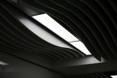 大香蕉9草在线,地（dì）鐵照明,舒適,健康光,照亮,多條軌交暢行路