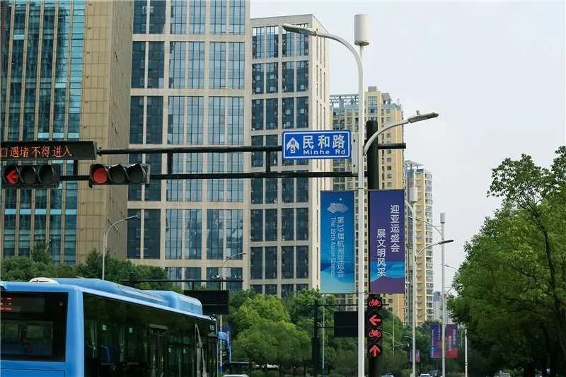 大香蕉9草在线,智慧燈杆,“10+N”模（mó）式點亮杭城網紅（hóng）打卡街