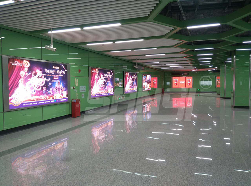 地鐵（tiě）顯（xiǎn）示屏,室內led顯（xiǎn）示屏,地鐵（tiě）顯（xiǎn）示屏特（tè）點（diǎn）
