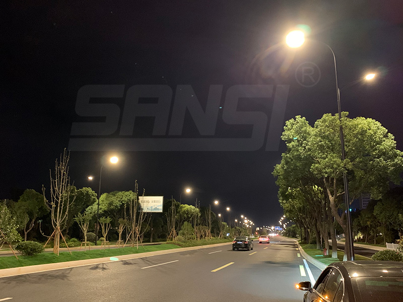 LED路燈,道（dào）路照明,提升夜間行車安全