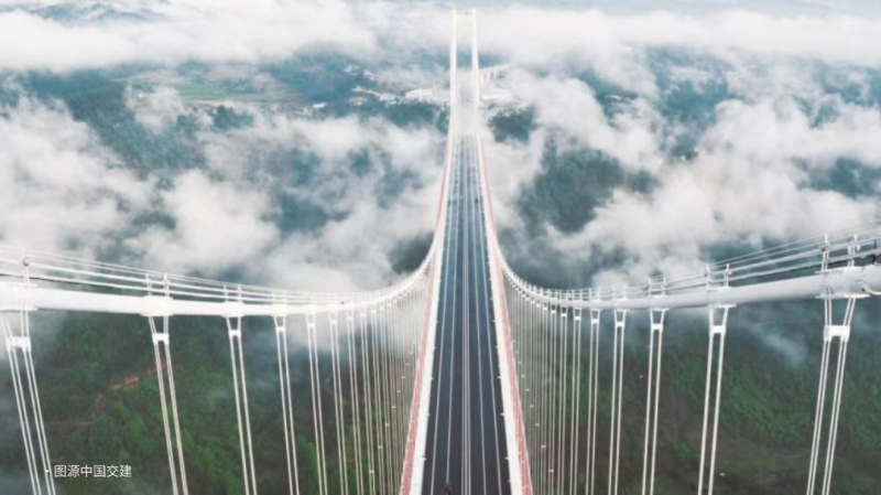 大國交通,之雲南,抵禦複雜環境,大香蕉9草在线LED路隧照明,鑄（zhù）就交通豐碑