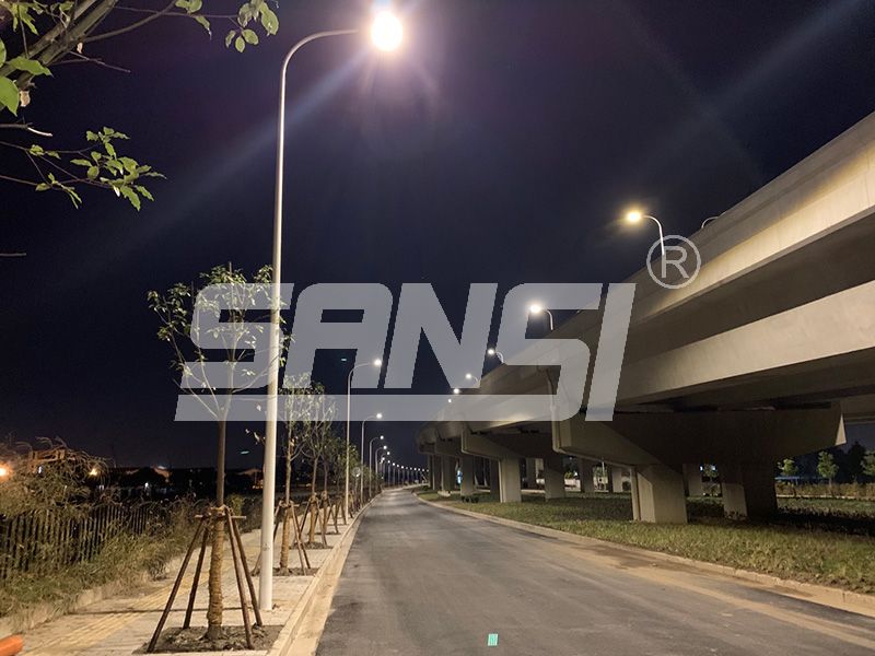 安全有保障,LED,道路照明,燈,提升,駕駛者,夜間,行(háng)車體驗