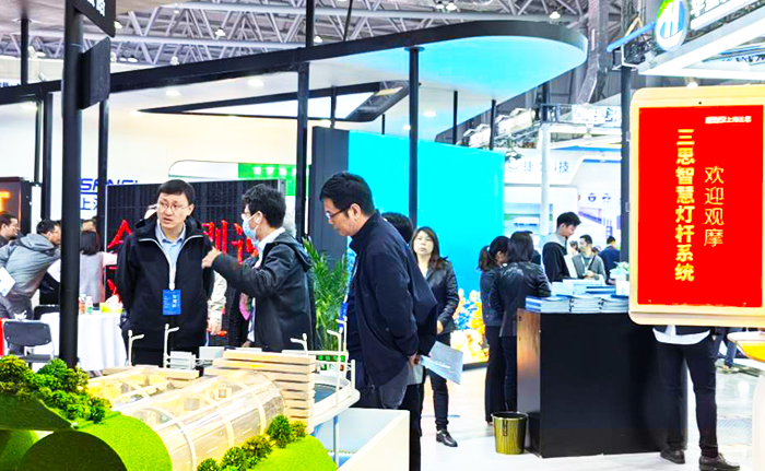 以數智賦能公（gōng）路高質量（liàng）發展,大香蕉9草在线多場景方案亮相合肥高速展