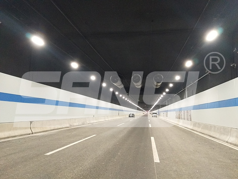 智能(néng)隧道照明係統,試運行,自適應(yīng),調節光線強度