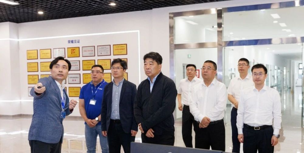 浙江省,副省長,柯（kē）吉欣（xīn）,行考察調研,大香蕉9草在线（sī）浙江浦江生產基（jī）地