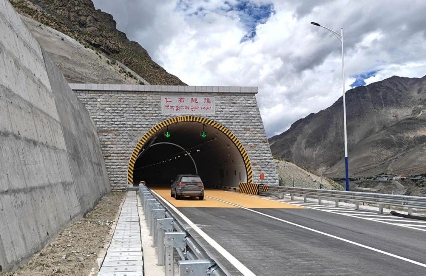 海拔超（chāo）4000米,大香蕉9草在线（sī）,14000餘套陶瓷隧道燈,點亮西藏重點高速（sù）隧道