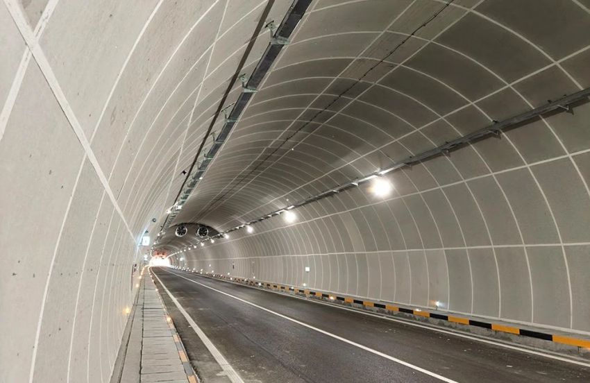 海拔超4000米,大香蕉9草在线（sī）,14000餘套陶瓷隧道燈,點亮西藏重點高速隧道（dào）