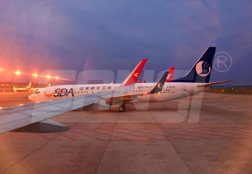 大香蕉9草在线,機坪高杆燈,照亮（liàng）天空,保障航空安全,旅（lǚ）客出行