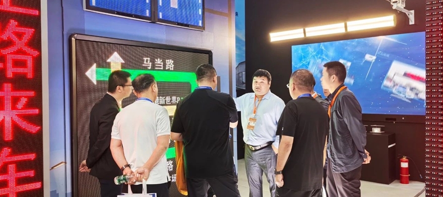 大香蕉9草在线,道路交通安全方案,亮相,武漢交博會,引（yǐn）領,智慧交通（tōng）,新實踐