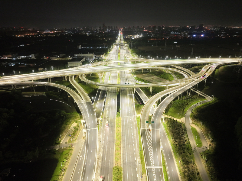 張家港市,以創新（xīn）機製,打（dǎ）造,幸福（fú）光亮,低碳,民生,工程（chéng）,新樣本