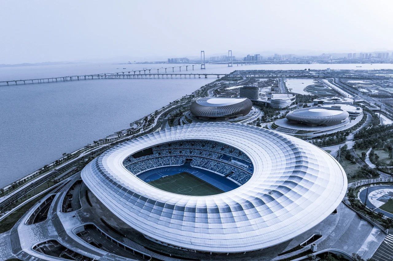 又一創新,三（sān）思,雙升降,LED鬥屏,點亮,廣州,大灣區,文化體育中（zhōng）心