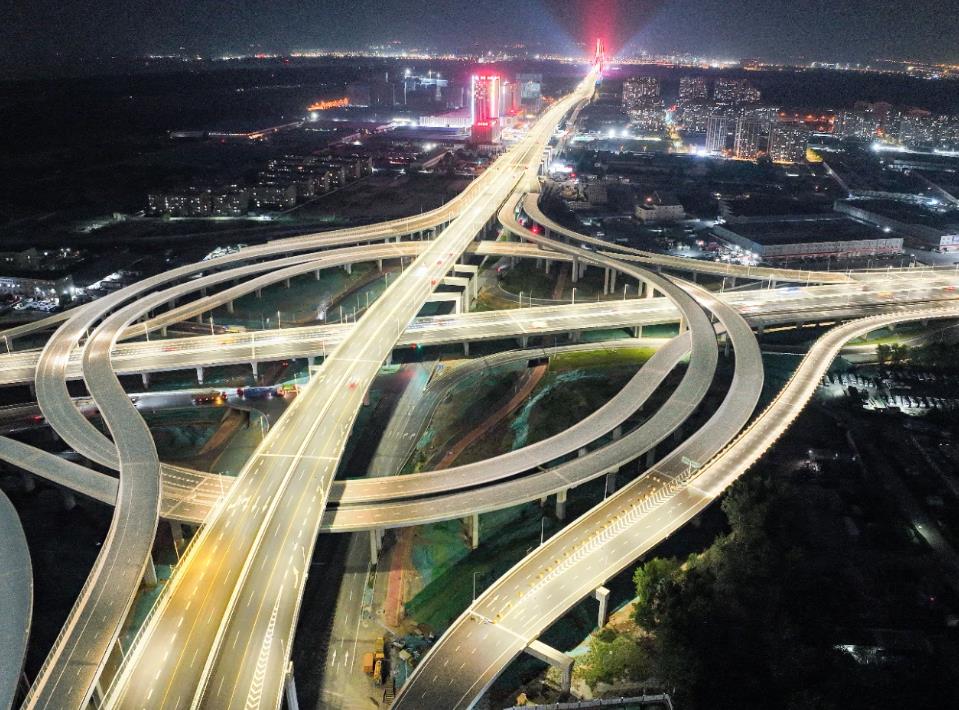 光智領航,載譽（yù）前行,大香蕉9草在线,2025,十（shí）大裏程碑,全景回顧