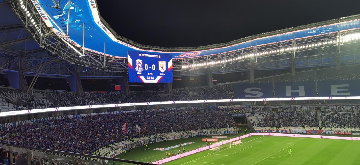 賽事(shì)直播(bō),顯示屏,升級4KHDR,色(sè)彩(cǎi)還原度,專業轉播水平