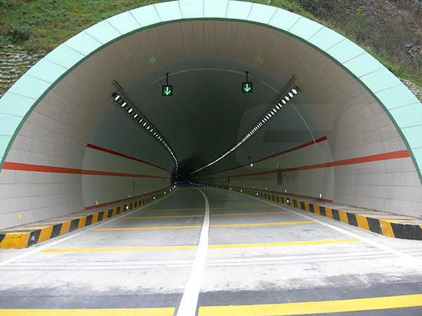 陝西（xī）柞小隧道燈