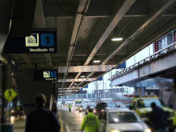 芝加哥奧黑爾國（guó）際（jì）機場LED路（lù）燈